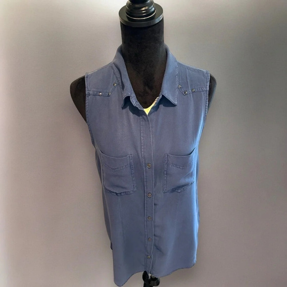 Rock & Republic M dusty blue button front sleeves high low tunic  stud accent - Picture 6 of 7